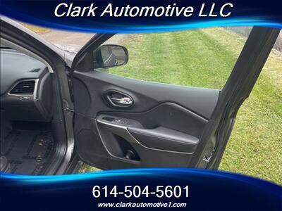 2021 Jeep Cherokee Latitude Plus - Photo 13 - Plain City, OH 43064