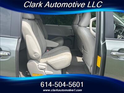 2014 Toyota Sienna XLE 8-Passenger  Leather, Navi, Sunroof, Entertainment - Photo 16 - Plain City, OH 43064
