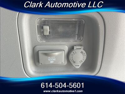 2014 Toyota Sienna XLE 8-Passenger  Leather, Navi, Sunroof, Entertainment - Photo 21 - Plain City, OH 43064