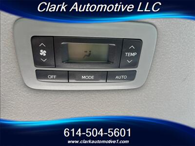 2014 Toyota Sienna XLE 8-Passenger  Leather, Navi, Sunroof, Entertainment - Photo 24 - Plain City, OH 43064