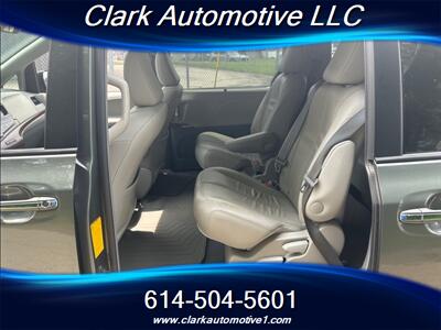 2014 Toyota Sienna XLE 8-Passenger  Leather, Navi, Sunroof, Entertainment - Photo 12 - Plain City, OH 43064