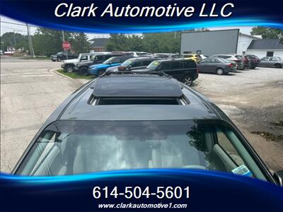 2014 Toyota Sienna XLE 8-Passenger  Leather, Navi, Sunroof, Entertainment - Photo 3 - Plain City, OH 43064