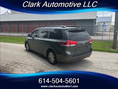 2014 Toyota Sienna XLE 8-Passenger  Leather, Navi, Sunroof, Entertainment - Photo 8 - Plain City, OH 43064