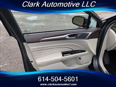 2017 Ford Fusion Hybrid Titanium   - Photo 11 - Plain City, OH 43064