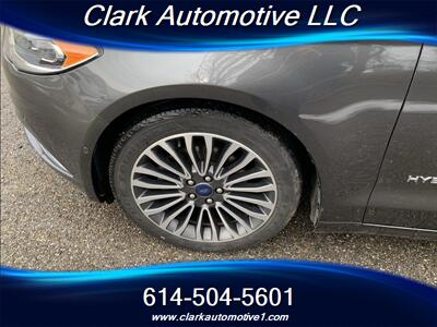 2017 Ford Fusion Hybrid Titanium   - Photo 8 - Plain City, OH 43064