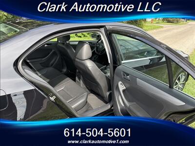 2017 Volkswagen Jetta 1.4T SE   - Photo 13 - Plain City, OH 43064