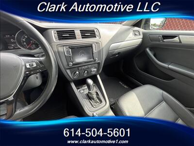 2017 Volkswagen Jetta 1.4T SE   - Photo 16 - Plain City, OH 43064