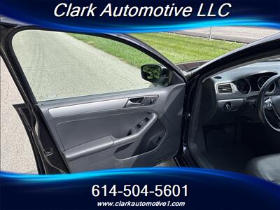 2017 Volkswagen Jetta 1.4T SE   - Photo 9 - Plain City, OH 43064