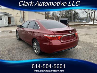 2015 Toyota Camry LE   - Photo 6 - Plain City, OH 43064