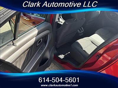 2010 Ford Taurus SEL   - Photo 12 - Plain City, OH 43064