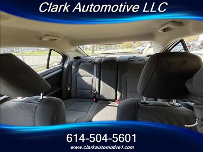 2010 Ford Taurus SEL   - Photo 16 - Plain City, OH 43064