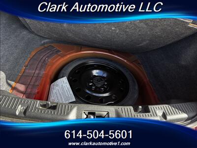 2010 Ford Taurus SEL   - Photo 18 - Plain City, OH 43064