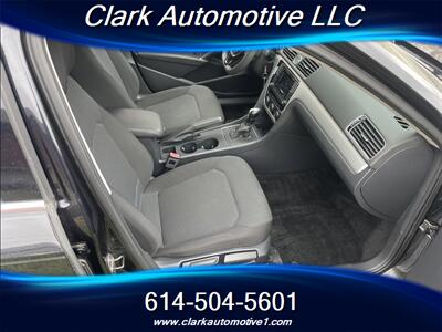 2017 Volkswagen Passat 1.8T S   - Photo 12 - Plain City, OH 43064