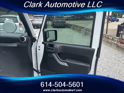 2018 Jeep Wrangler Sahara   - Photo 11 - Plain City, OH 43064