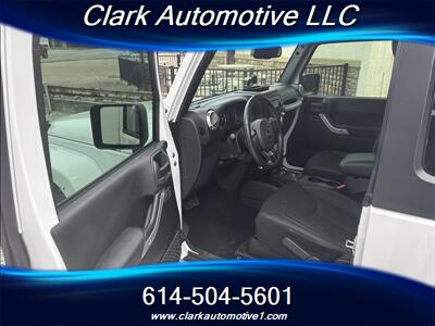 2018 Jeep Wrangler Sahara   - Photo 8 - Plain City, OH 43064