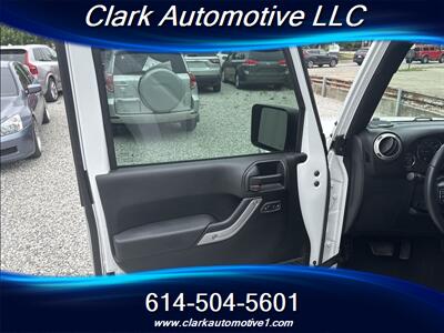 2018 Jeep Wrangler Sahara   - Photo 9 - Plain City, OH 43064