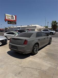 2018 Chrysler 300 Touring - Photo 5 - Phoenix, AZ 85008