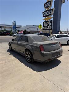 2018 Chrysler 300 Touring - Photo 4 - Phoenix, AZ 85008