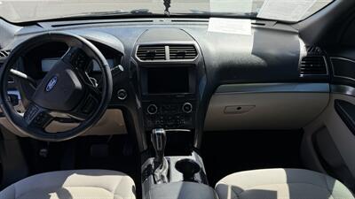 2018 Ford Explorer XLT   - Photo 8 - Phoenix, AZ 85008