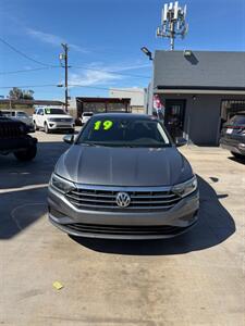 2019 Volkswagen Jetta SEL   - Photo 9 - Phoenix, AZ 85008