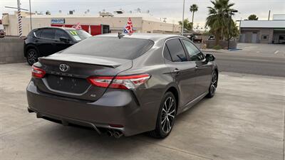 2020 Toyota Camry SE   - Photo 7 - Phoenix, AZ 85008