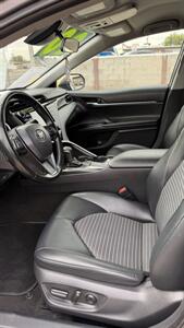 2020 Toyota Camry SE   - Photo 8 - Phoenix, AZ 85008