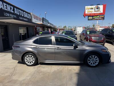 2021 Toyota Camry SE   - Photo 6 - Phoenix, AZ 85008