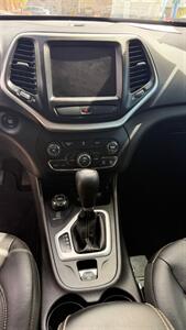 2018 Jeep Cherokee Latitude Plus   - Photo 5 - Phoenix, AZ 85008