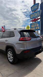 2018 Jeep Cherokee Latitude Plus   - Photo 3 - Phoenix, AZ 85008