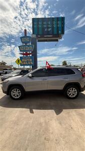 2018 Jeep Cherokee Latitude Plus   - Photo 2 - Phoenix, AZ 85008