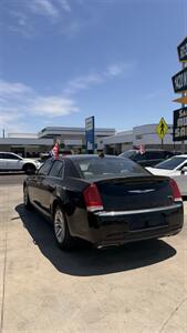 2015 Chrysler 300 C   - Photo 8 - Phoenix, AZ 85008