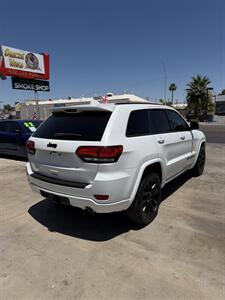 2017 Jeep Grand Cherokee Altitude   - Photo 4 - Phoenix, AZ 85008