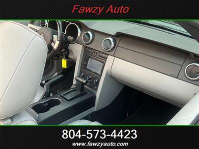 2005 Ford Mustang V6 Deluxe - Photo 11 - Richmond, VA 23233