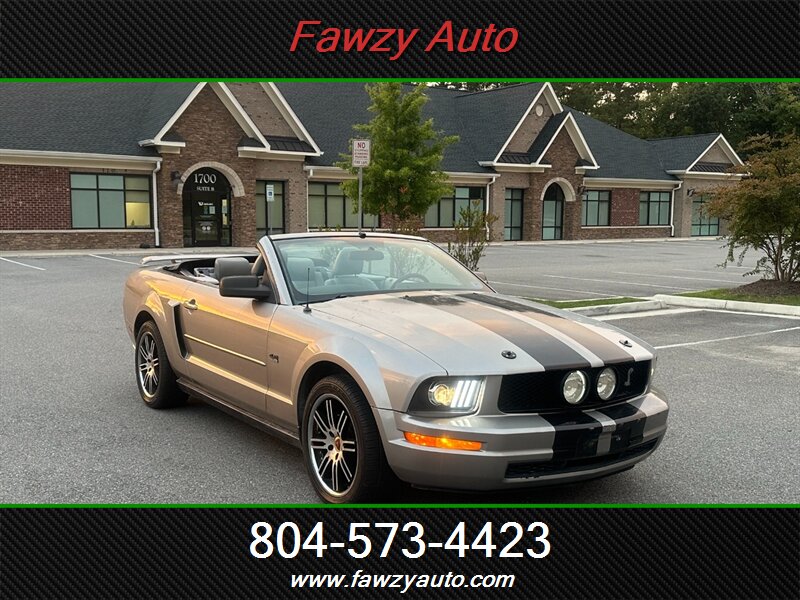 2005 Ford Mustang V6 Deluxe   - Photo 1 - Richmond, VA 23233