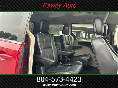 2014 Chrysler Town & Country Touring - Photo 11 - Richmond, VA 23233