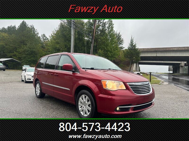 2014 Chrysler Town & Country Touring   - Photo 1 - Richmond, VA 23233