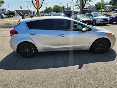2015 Kia Forte5 EX   - Photo 6 - Newburgh, NY 12550