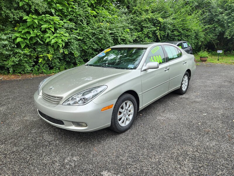 2004 Lexus ES   - Photo 1 - Newburgh, NY 12550