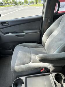 2007 Toyota Sienna CE 7-Passenger - Photo 11 - Newburgh, NY 12550