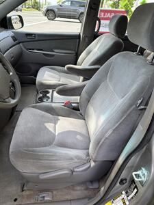 2007 Toyota Sienna CE 7-Passenger - Photo 5 - Newburgh, NY 12550