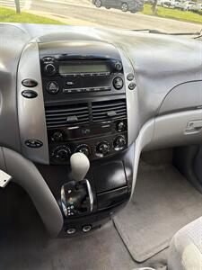 2007 Toyota Sienna CE 7-Passenger - Photo 10 - Newburgh, NY 12550