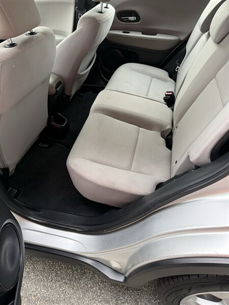2016 Honda HR-V LX - Photo 7