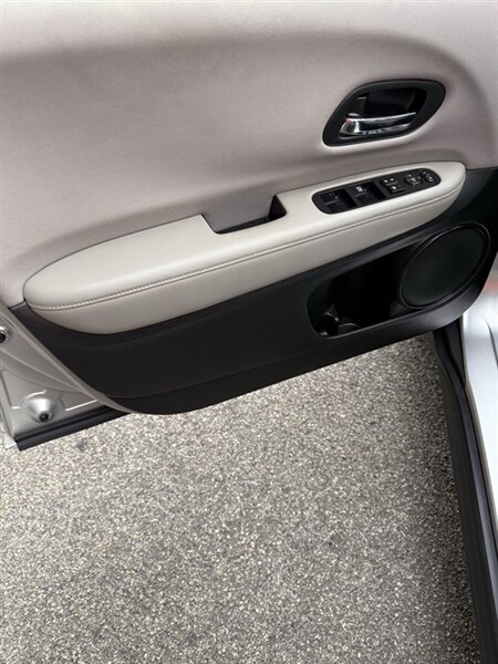 2016 Honda HR-V LX - Photo 8