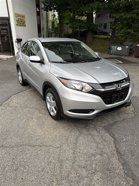 2016 Honda HR-V LX - Photo 3