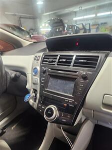 2014 Toyota Prius v Five - Photo 13 - Newburgh, NY 12550
