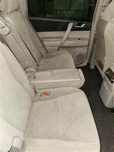 2012 Toyota Highlander - Photo 12 - Newburgh, NY 12550
