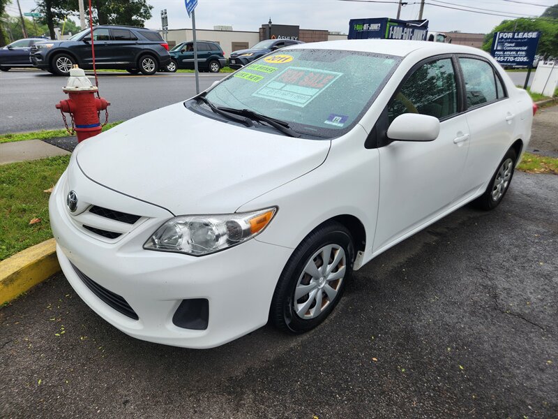 2011 Toyota Corolla LE  