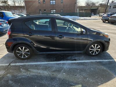 2018 Toyota Prius c Three   - Photo 6 - Newburgh, NY 12550