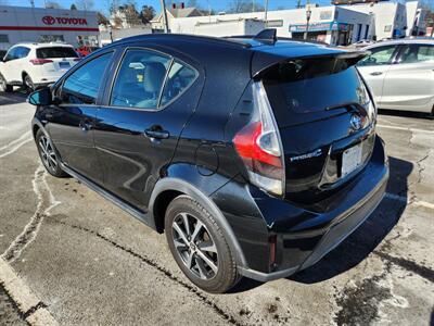 2018 Toyota Prius c Three   - Photo 2 - Newburgh, NY 12550