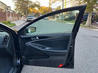 2013 Hyundai SONATA SE 2.0T LTD LEATHER AND MOONROOF  ONE OWNER SENIOR CITZENS VEHICLE SUPER LOW MILES - Photo 28 - Brooklyn, NY 11218